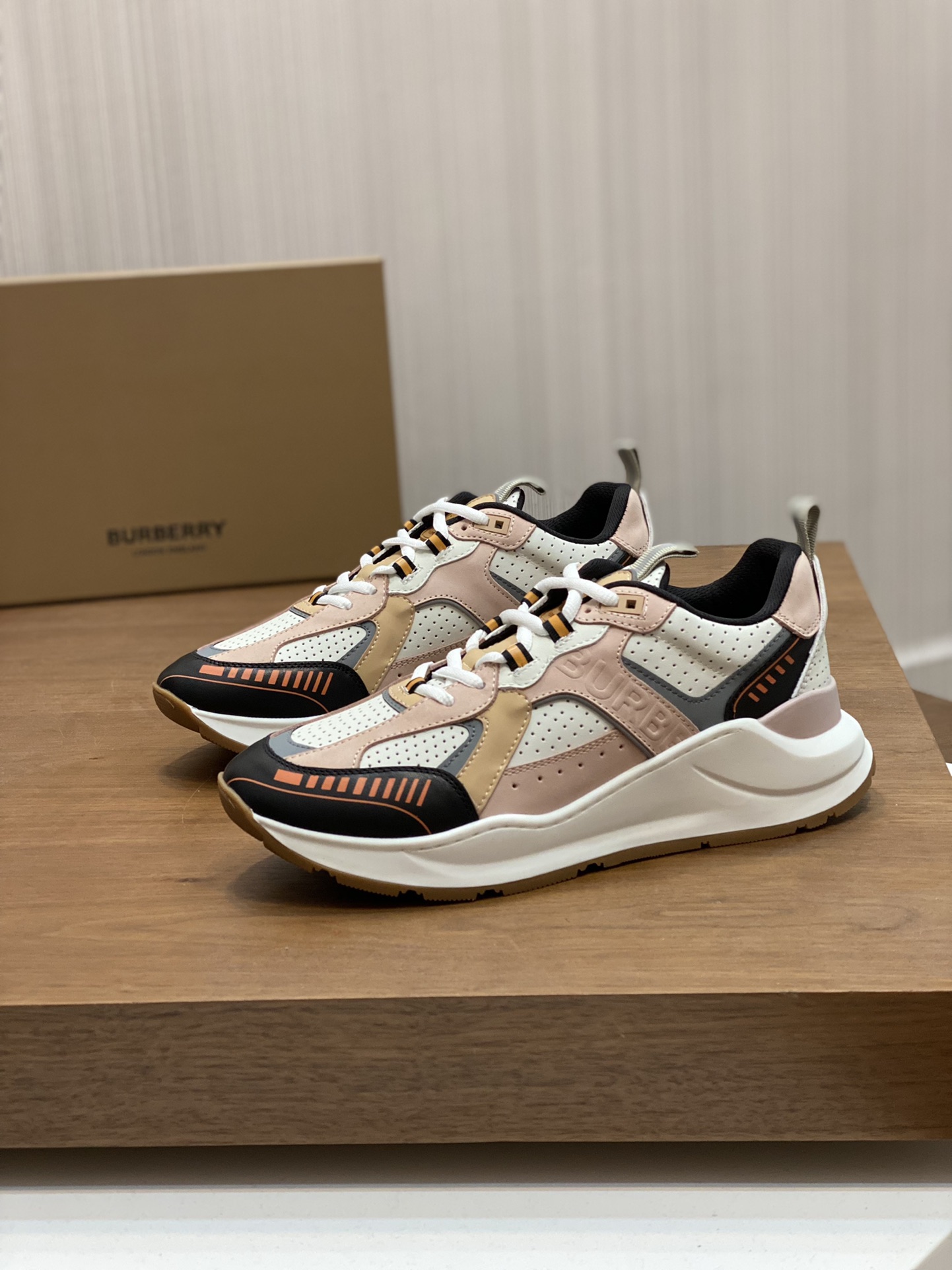 9e910b25935e8.jpg